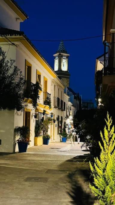 Room City Estepona Castillo Exterior photo